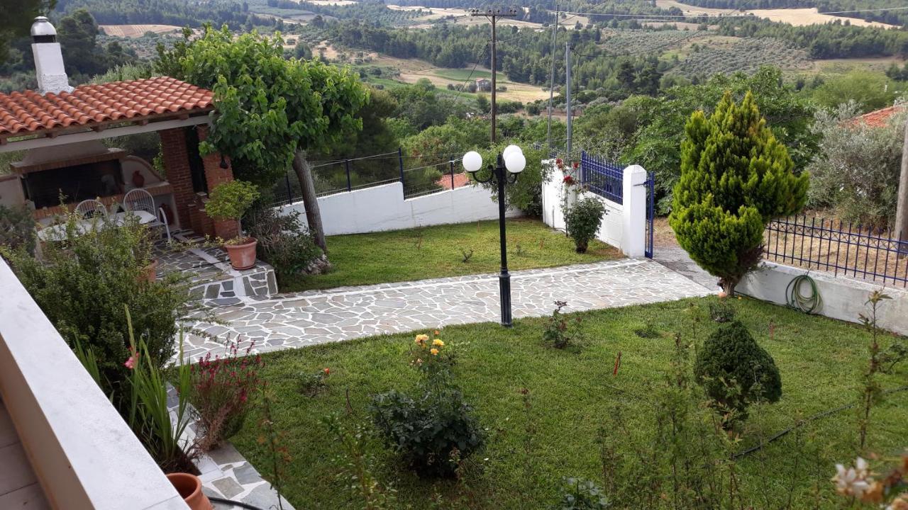 Σπίτι Στο Βουνό Αλλά Μια Ανάσα Από Τη Θάλασσα Villa Paleochori Luaran gambar